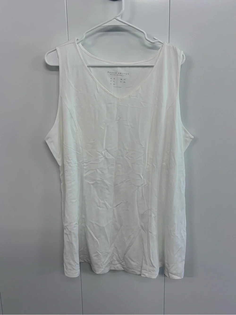 Susan Graver Tank Top Womens Size 1X White Liquid Knit Stretch Relaxed Comfort